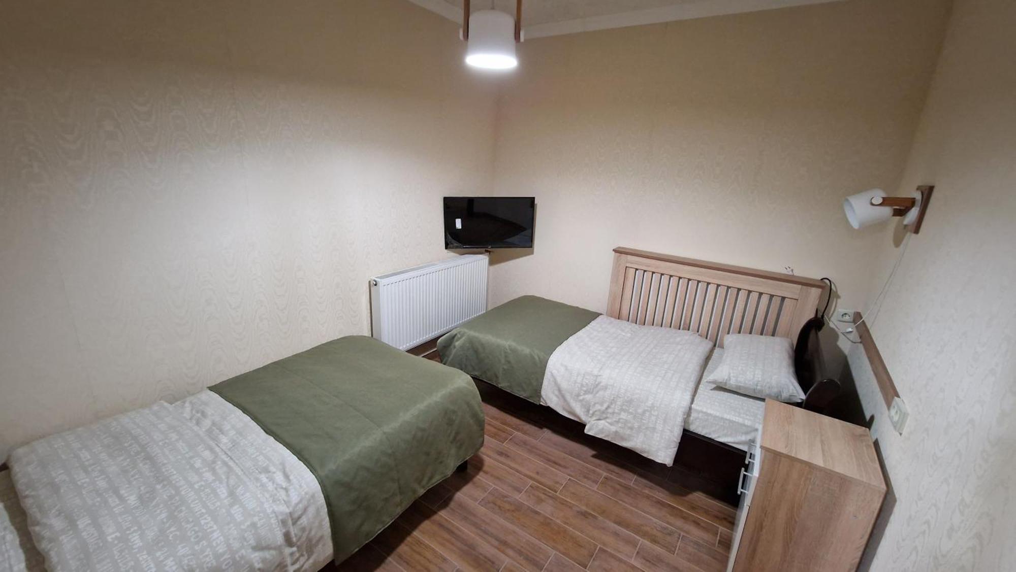 Ник Аэро Hotel Kharkov Bilik gambar