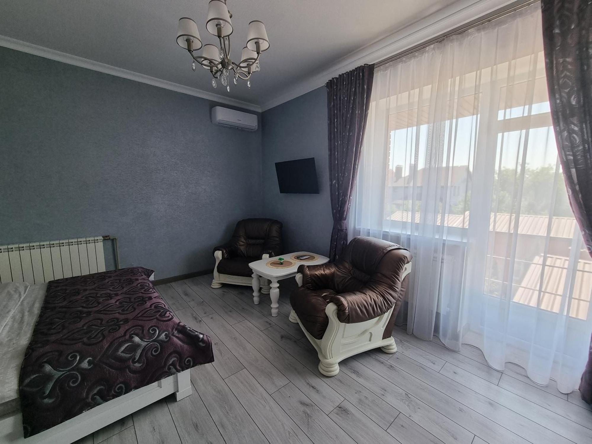 Ник Аэро Hotel Kharkov Bilik gambar